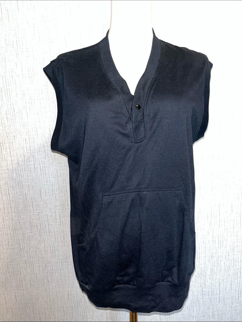Sleeveless Black V-Neck Knit Top
